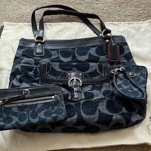 Coach Poppy Denim Signature Glam includes free Wallet and Wristlet.